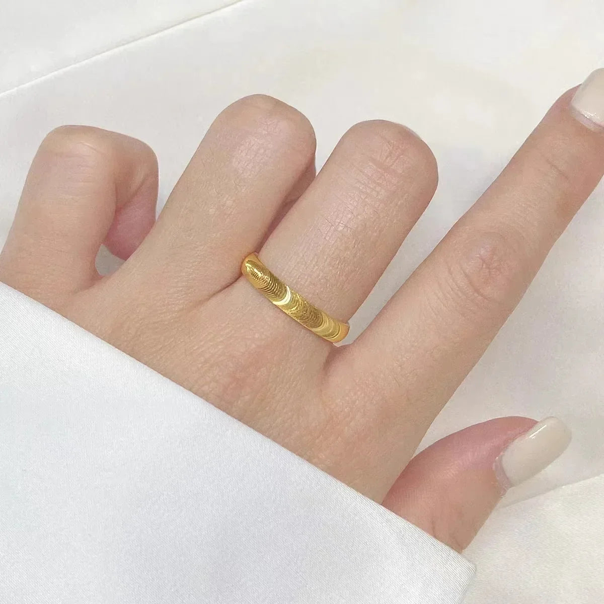 Goldpure High - Grade 24K Pure Gold AU999 Cat's Eye Ring, Fashionably Simple for Couples, Wholesale with Metal Stamp
